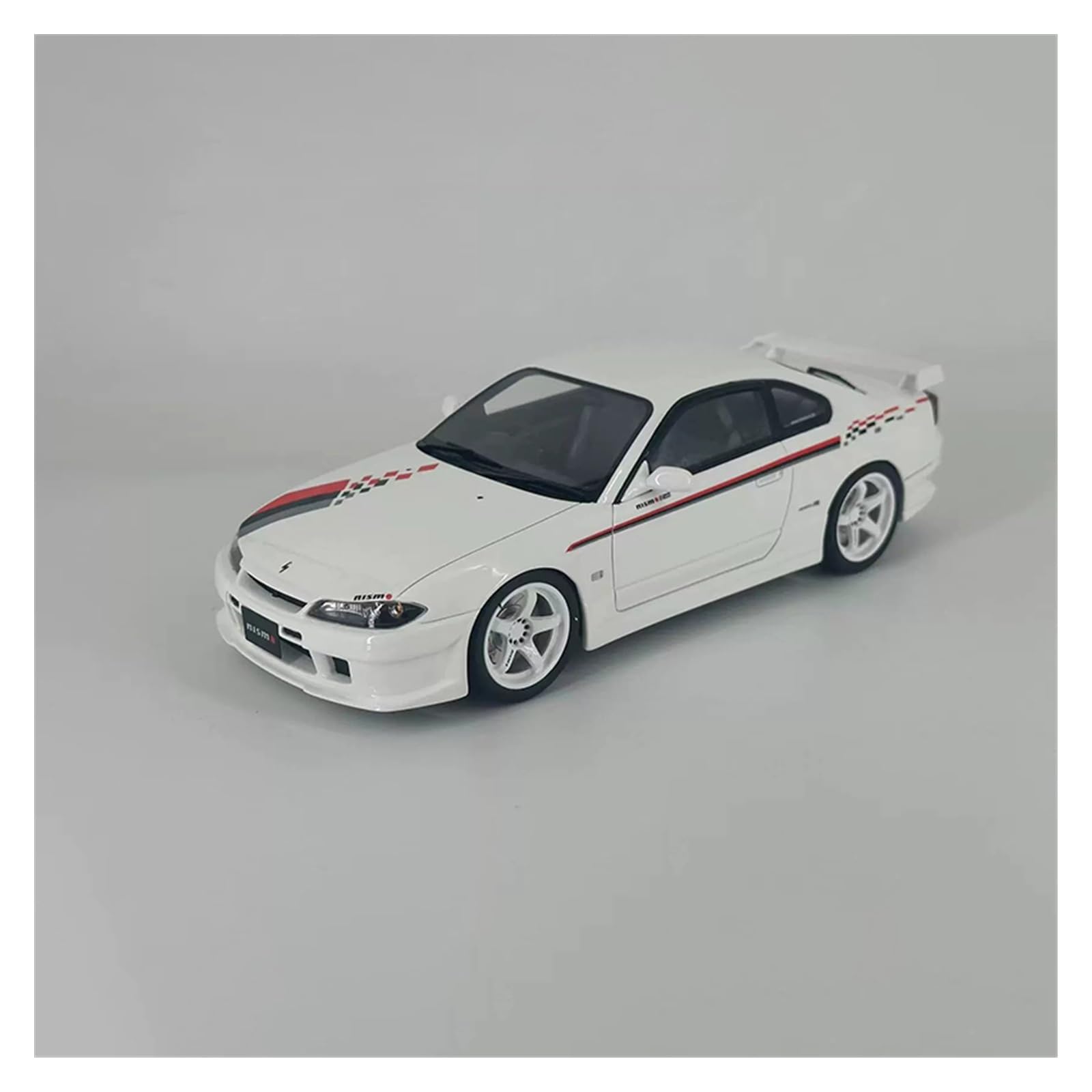 Amazon | ミニカーモデル 1:18スケールS15 東風日産シルビアニスモ